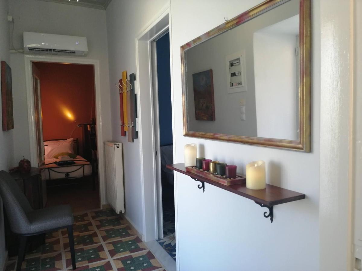 Appartement Sunny Cozy House With Grand Courtyard à Leonídion Extérieur photo